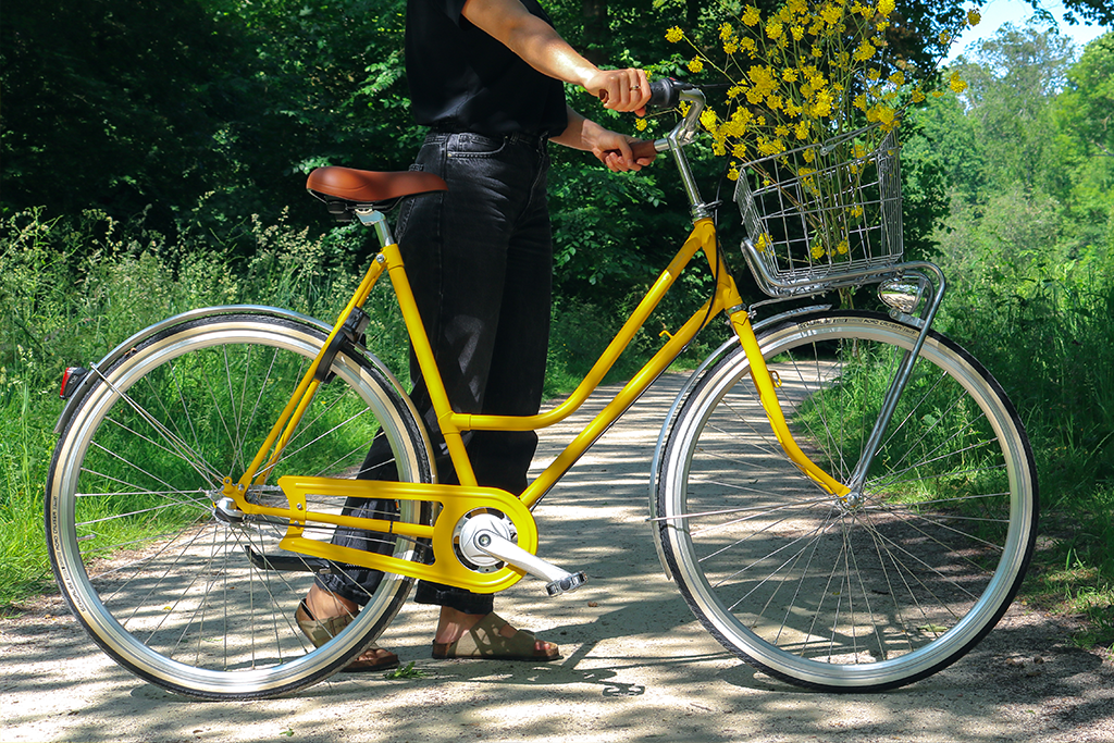 Rebel Yelow road ladies